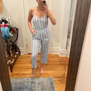 Blue and white adjustable jumper